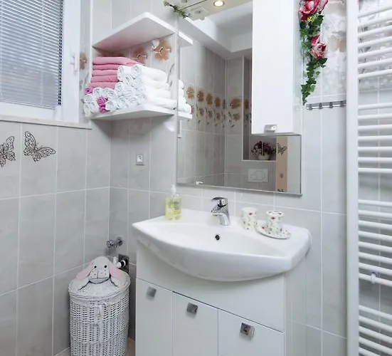 Avama View פודסטראנה